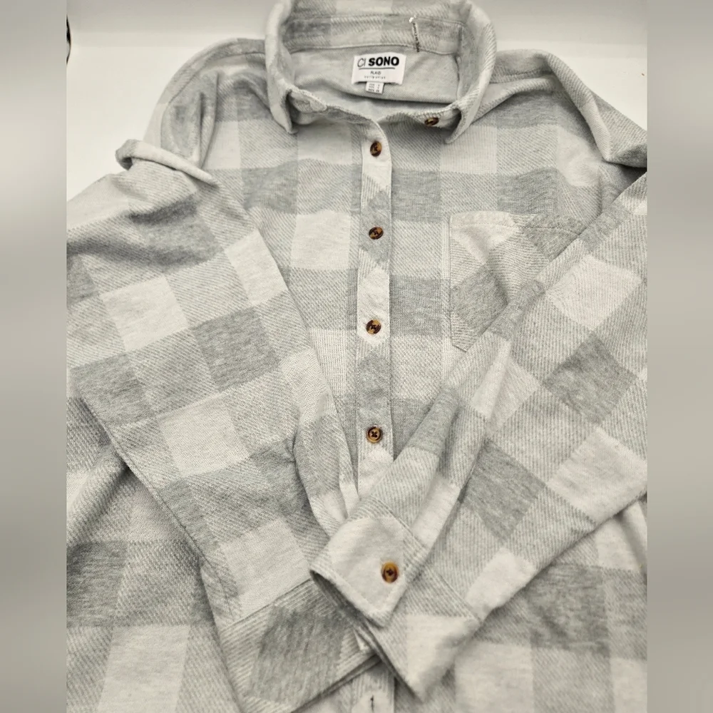 OLD NAVY & CI SONA Tops Sz Small Junior Active Fleece & Tunic Flannel